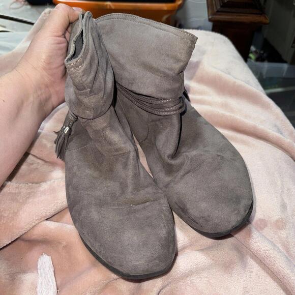 Grey Suede Tasseled Boots For Women 11M V Ts3 - Picture 2 of 6